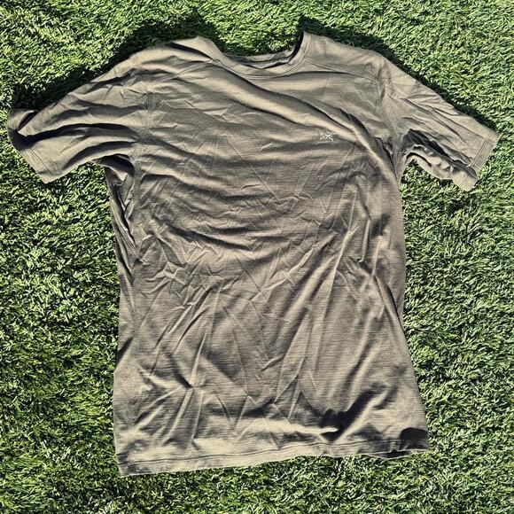 Arcteryx Merino Wool Tee Shirt Short Sleeve Size L